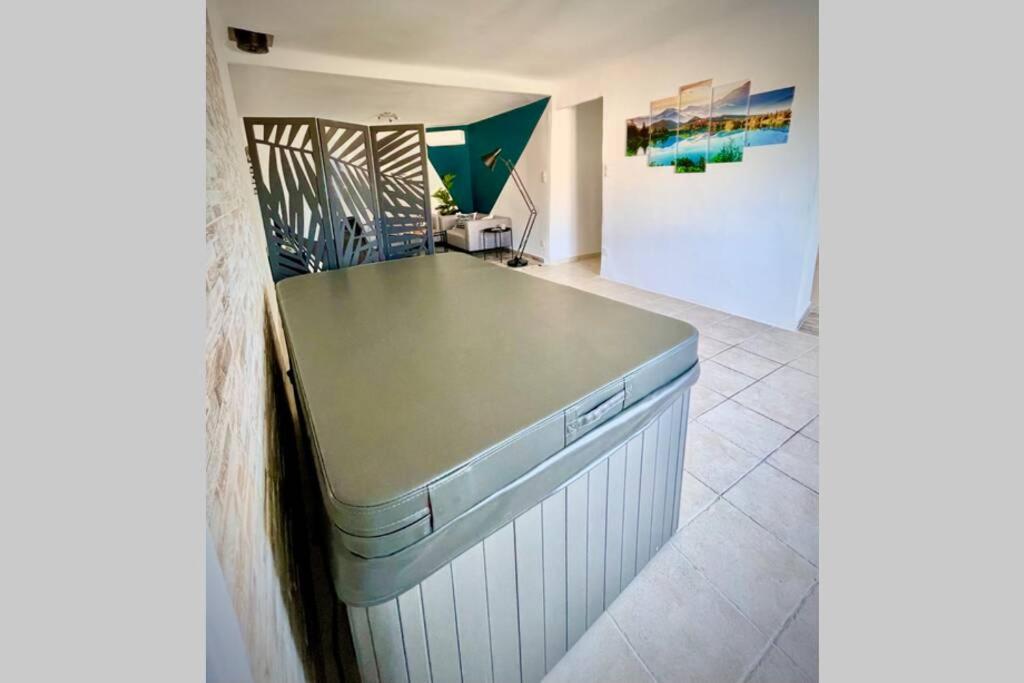 Art Spa Des Cevennes “ Jacuzzi ” Branoux-les-Taillades Exterior photo